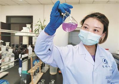 锦疆化工 以“绿色引擎”激活发展新动能，打造卓越化工产品检测服务